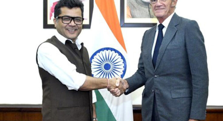 Representante de Cancillería de Cuba cumple visita a India