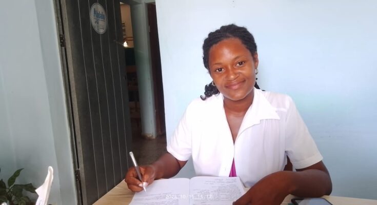 Yarisleidis Pouyou Díaz, joven doctora floridana comprometida con su profesión
