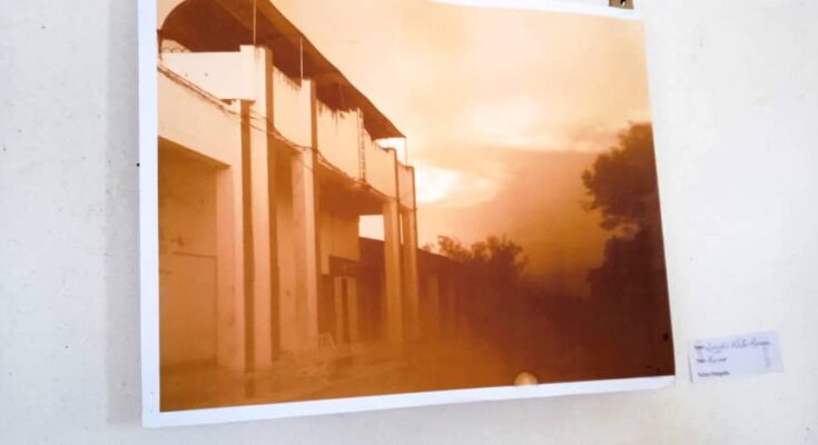 Exhibe Casa de Cultura Luis Casas Romero exposición fotográfica Divertida Soledad