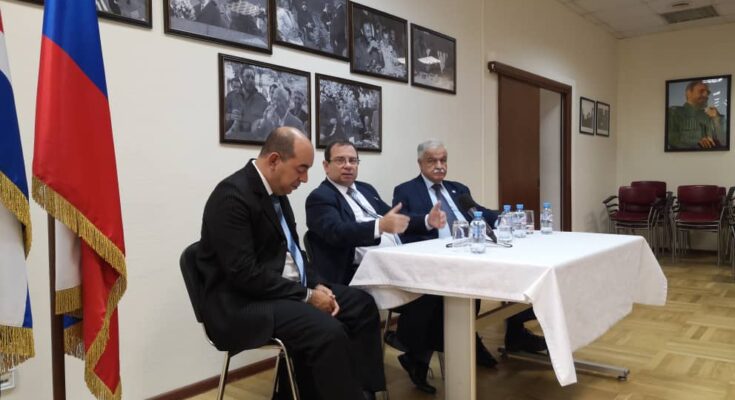 Héroe de Cuba sostiene encuentro con misión estatal en Moscú (+Fotos)