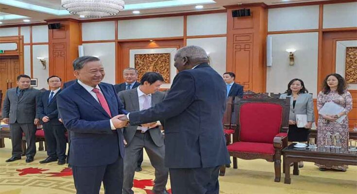 Alta dirección de Vietnam valora altamente visita de Esteban Lazo (+Fotos)