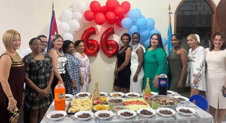 Celebran en Guatemala aniversario 66 de la Revolución cubana (+Fotos)