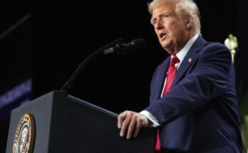 Trump ofrece a todos los empleados federales una compensación de 8 meses de salario si renuncian