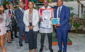 Destacan proeza académica de joven haitiano graduado en Cuba