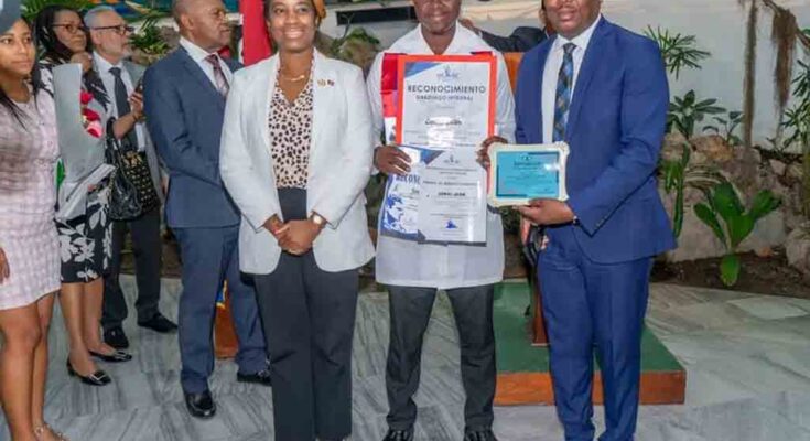 Destacan proeza académica de joven haitiano graduado en Cuba