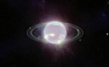Webb explora la atmósfera de un achicharrado Neptuno ultracaliente