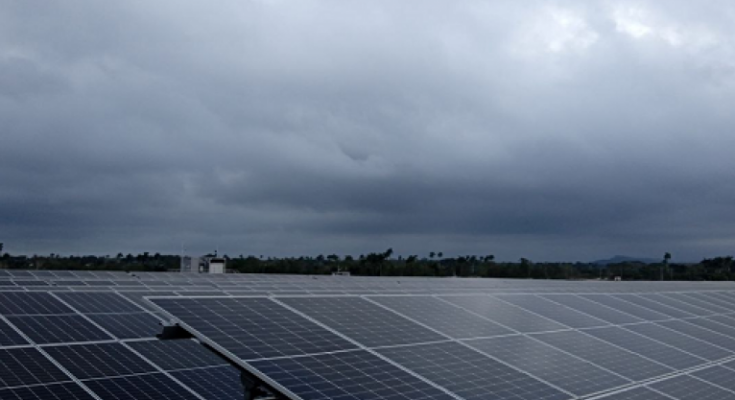 Presidente cubano en inauguración de parque solar fotovoltaico en La Habana