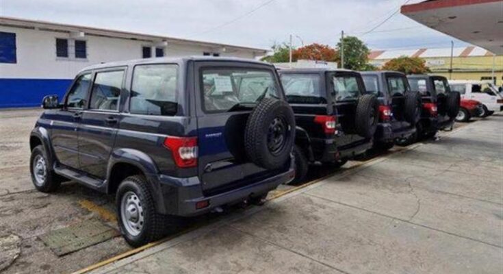 Entregan vehículos rusos UAZ Patriot ensamblados en Cuba