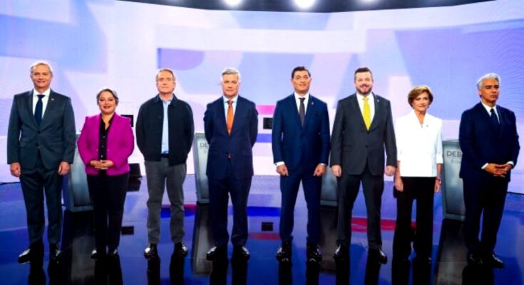 Diferencias y emplazamientos en primer debate de candidatos chilenos