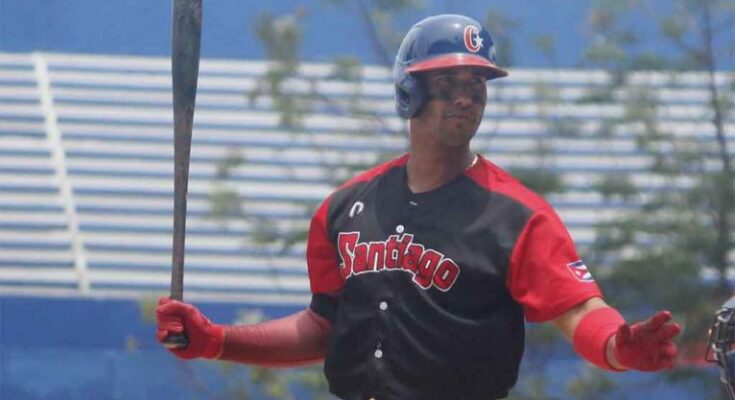 Avispas defienden el trono en el béisbol cubano