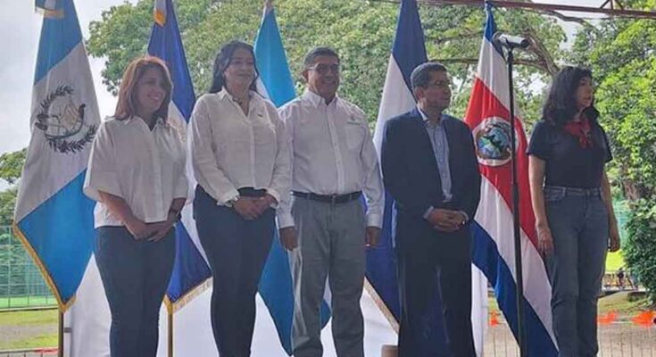 Celebran en Panamá aniversario 204 de independencia centroamericana (+Fotos)
