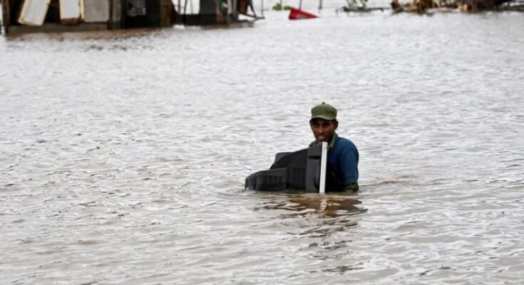 El huracán Melissa deja a su paso por el Caribe 32 muertos y un rastro de destrucción