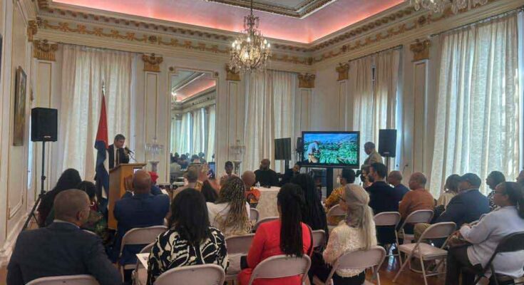 Exposición en Embajada de Cuba en EEUU explora vínculos culturales (+Foto)