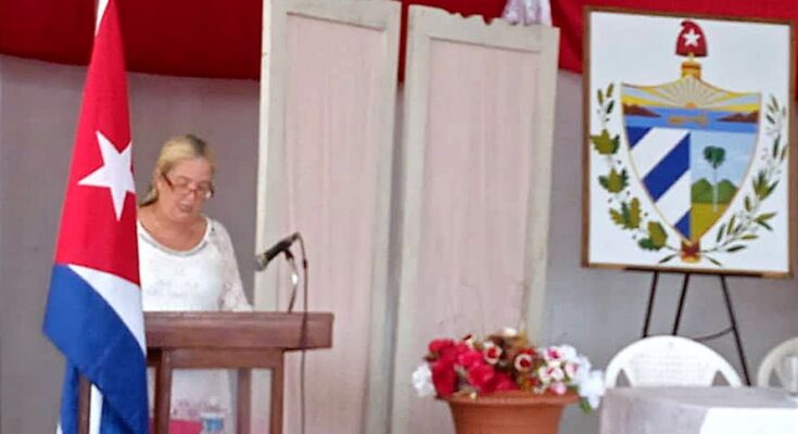 primera secretaria del Buró Municipal del Partido Comunista en Florida, Liliana Boudet Nápoles