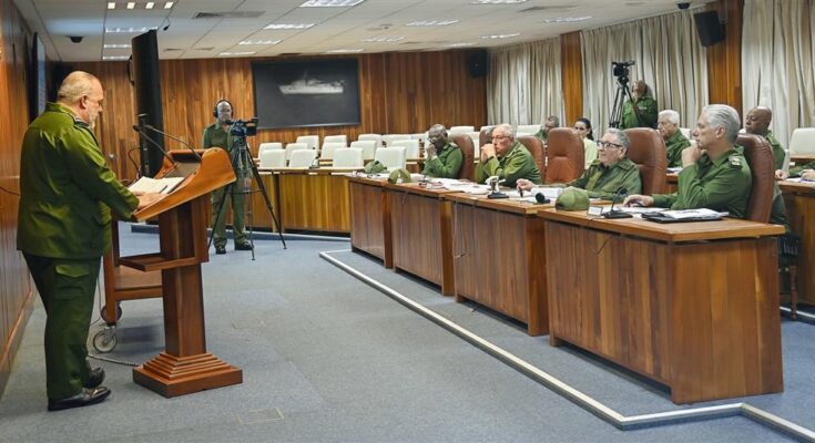 Presidió Raúl Castro Consejo de Defensa Nacional en Cuba