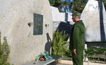 Díaz-Canel rinde tributo a Fidel Castro en Santiago de Cuba