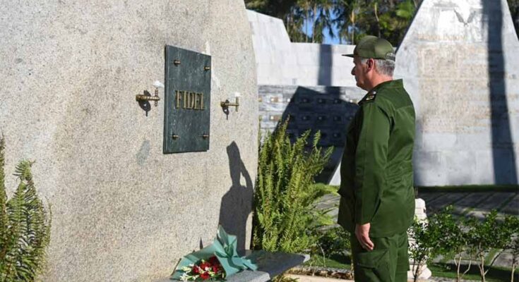 Díaz-Canel rinde tributo a Fidel Castro en Santiago de Cuba