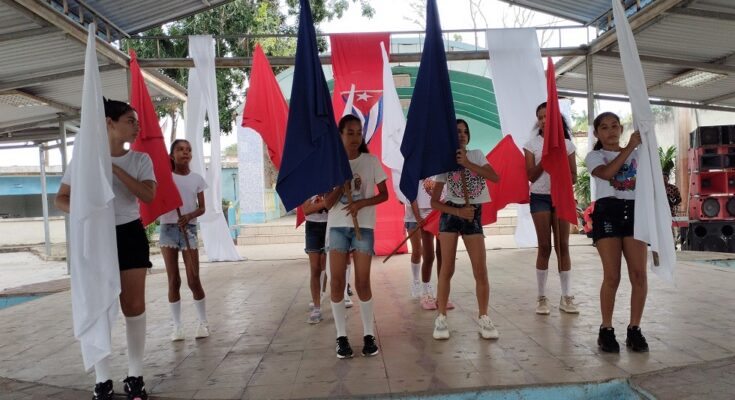 El municipio de Florida celebró el Día del Deporte y la Cultura Física, con un acto municipal lleno de alegría y reconocimiento, en el Centro Recreativo Cielo Floridano, en el cual participaron atletas, entrenadores, y aficionados.