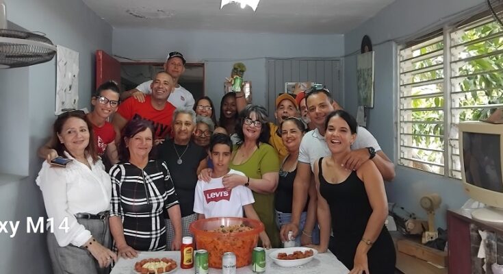 Celebran 56 años del reinicio de las transmisiones radiales en Florida