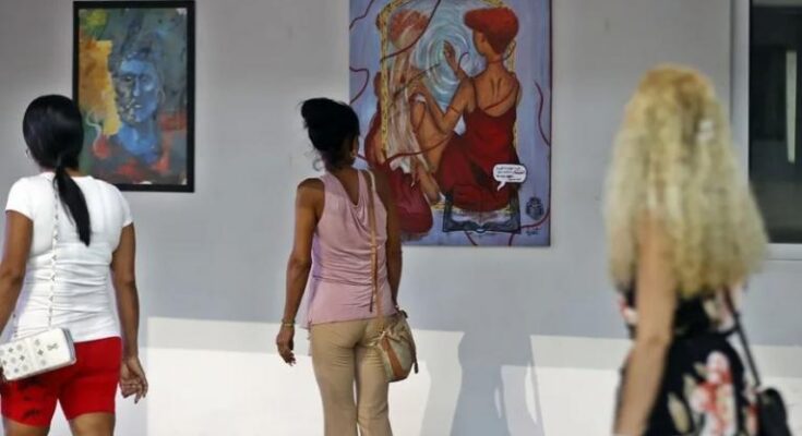 Medio centenar de artistas visibilizan a las mujeres en muestra colectiva en Cuba