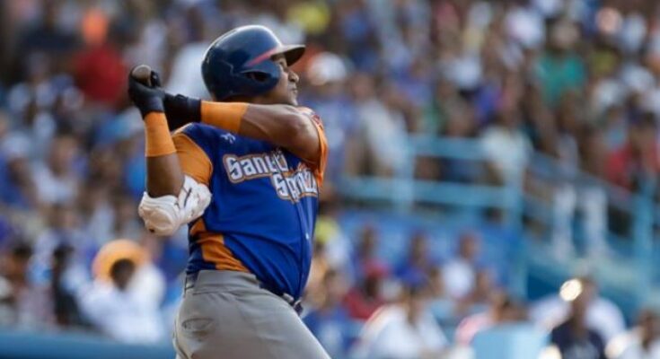 Frederich Cepeda: nuevo líder de impulsadas en series nacionales