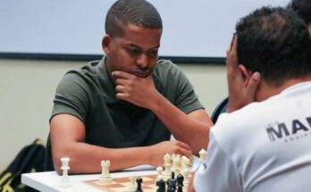 Dylan Berdayes entre los líderes del Carlos Torre de ajedrez