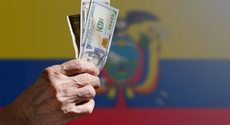 Ecuador cierra 2025 con anuncios de crecimiento, pero con deudas