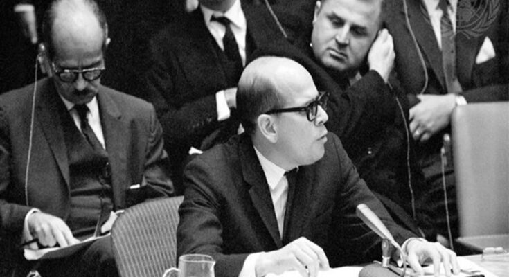 Canciller honra a mártires del Servicio Exterior de Cuba