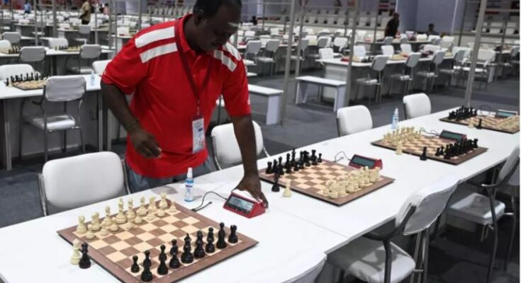 Un niño indio se clasifica en la FIDE de ajedrez con solo 3 años