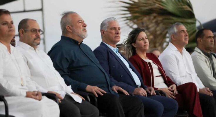 Encabeza presidente de Cuba homenaje por Día del Educador