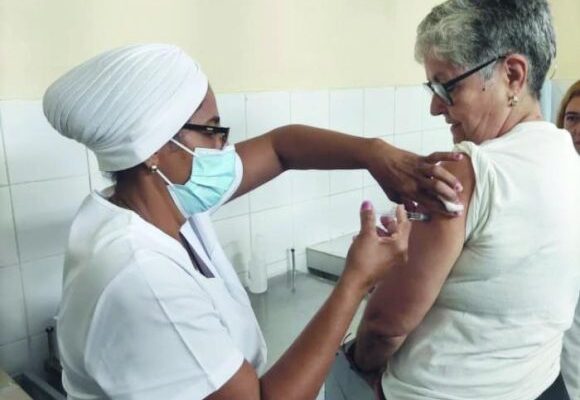 Cuba implementa estrategia proactiva contra el chikungunya usando Biomodulina T