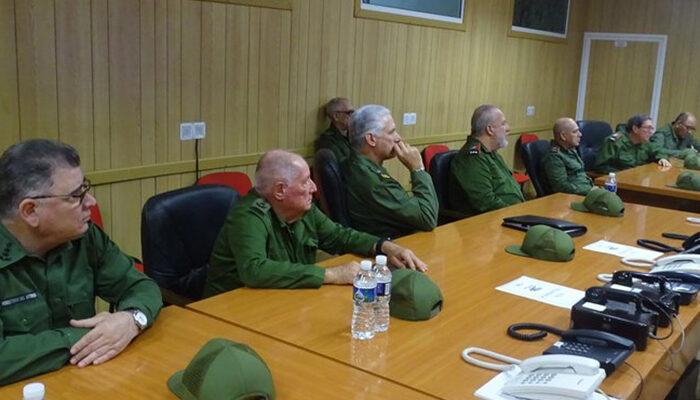 Participa Díaz-Canel en Día Nacional de la Defensa en región occidental