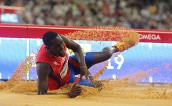 Lázaro Martínez registró lo mejor de su temporada y queda cuarto en el triple del atletismo bajo techo