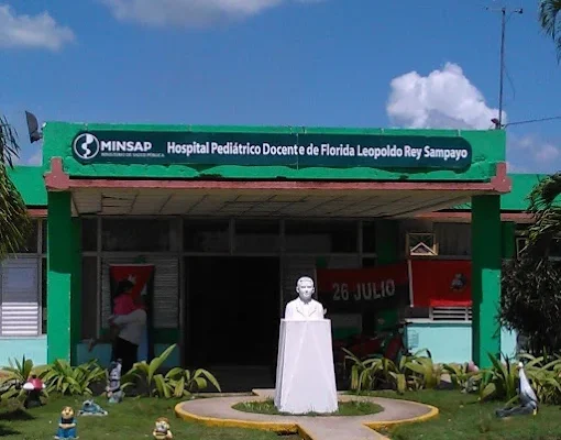 Colaboración comunitaria, trabajadores de Educación contribuyen a embellecer el Hospital Pediátrico floridano