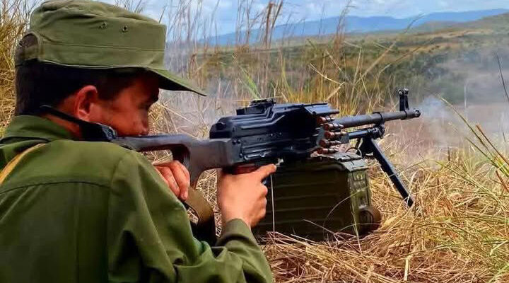Celebran 65 aniversario del Ejército Central