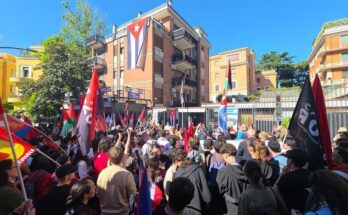 Solidaridad con Cuba en Italia en marchas por el Día de la Liberación