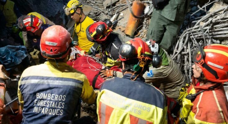 Milagro bajo tierra, rescatan niño venezolano de tres años sepultado