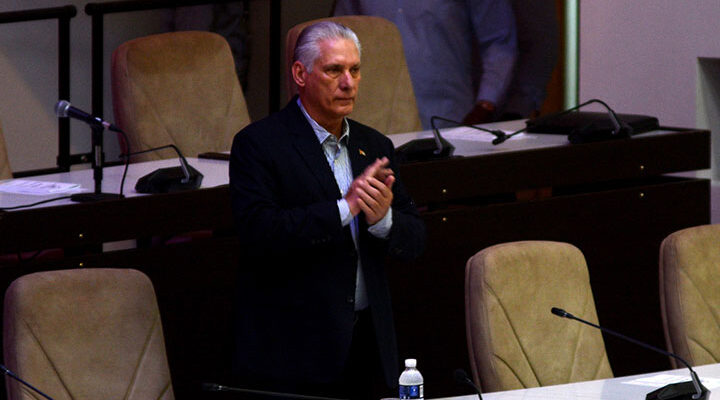 Acuden Raúl y Díaz-Canel a período ordinario de la Asamblea Nacional