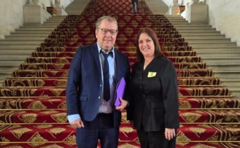 Delegación partidista cubana dialoga con senador francés