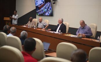 Presidente de Cuba insta a transformar actividad empresarial estatal (+Foto)