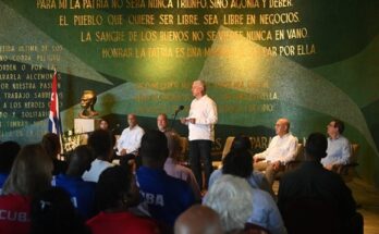 “Cuba no se rinde, Cuba no se vende y Cuba no olvida”
