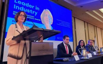 Científica cubana María del Carmen Domínguez recibe el Premio Mujeres Latinoamericanas en Química 2026
